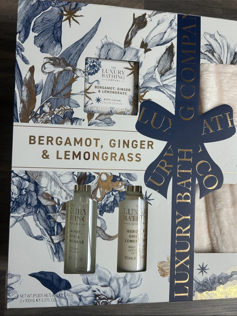 NWT Luxury Bath Set